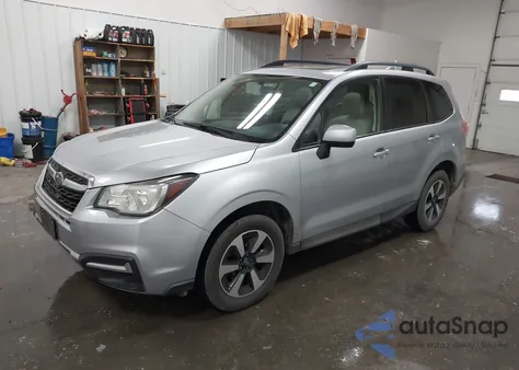2018 Subaru Forester 2.5I Premium из США, поврежденный, VIN JF2SJAEC7JH561685